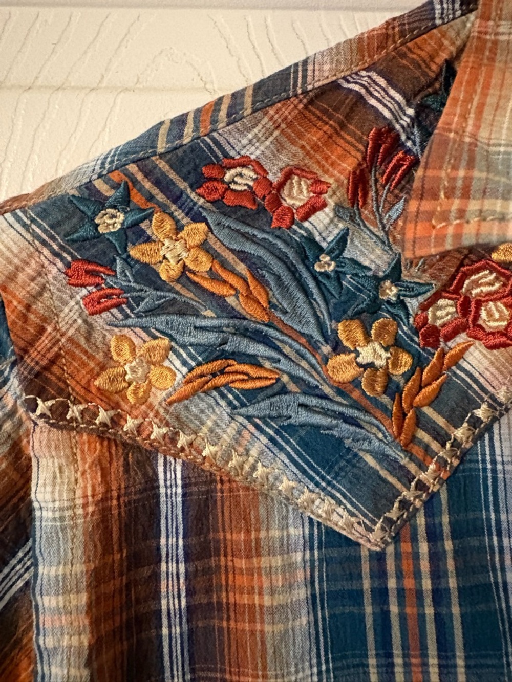 VTG Women's Plaid Western Snap Shirt in Rust and Teal - Picture 5 of 10